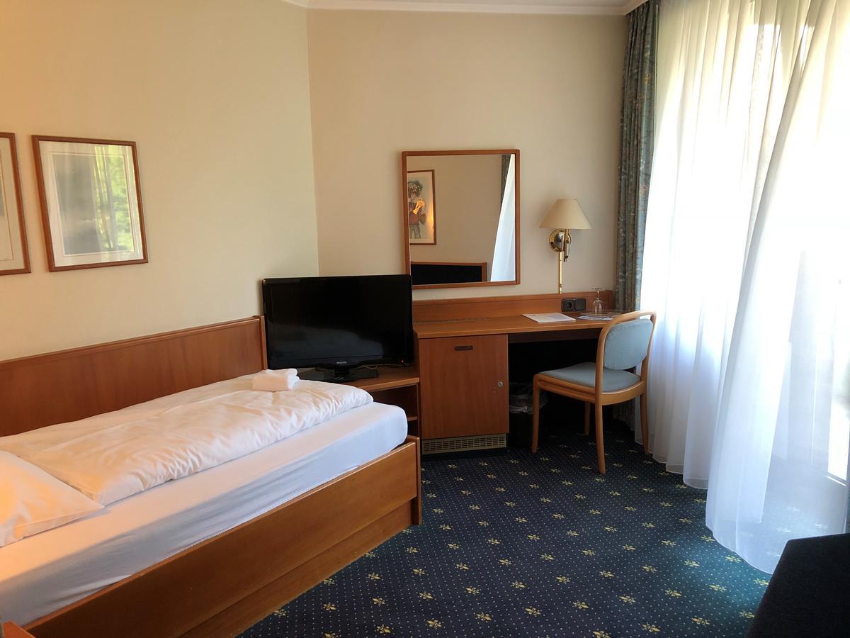 Karaman Group Hotel Bad Nenndorf Ngoại thất bức ảnh