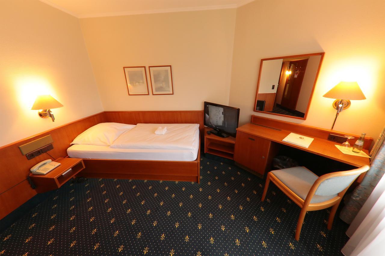Karaman Group Hotel Bad Nenndorf Ngoại thất bức ảnh