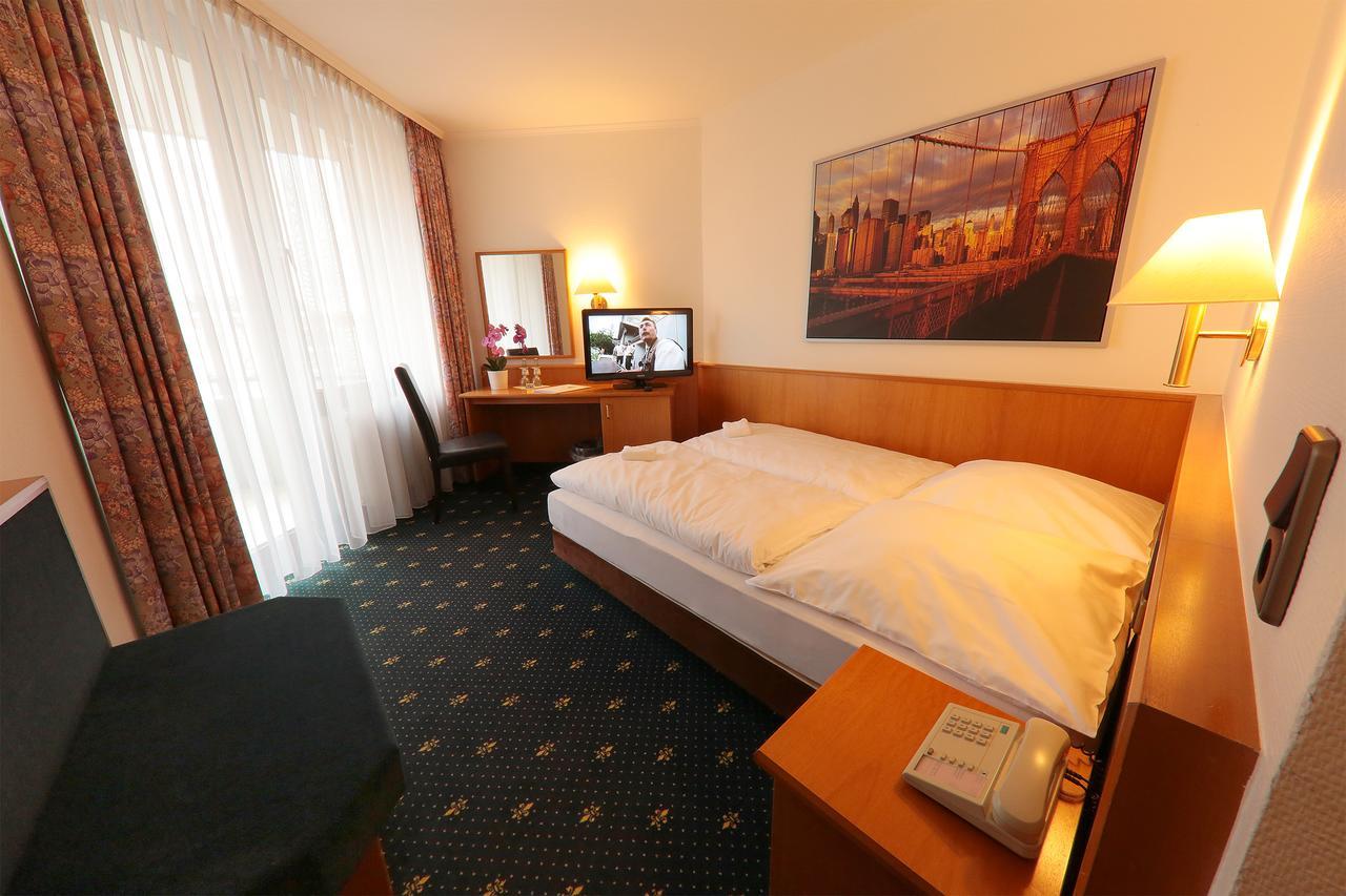Karaman Group Hotel Bad Nenndorf Ngoại thất bức ảnh