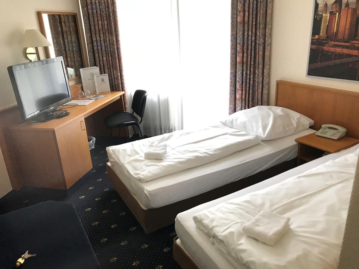 Karaman Group Hotel Bad Nenndorf Ngoại thất bức ảnh